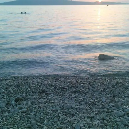 Apartament In Brodarica Near Gaj Razine