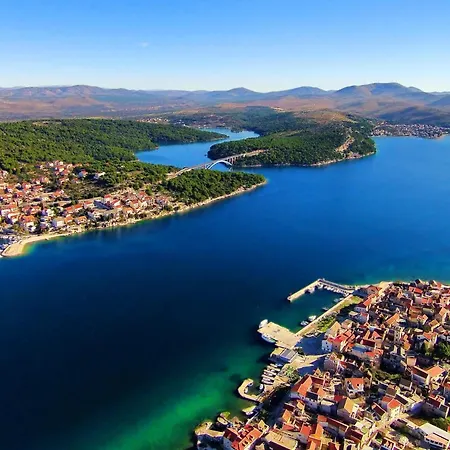 Apartament In Brodarica Near Gaj