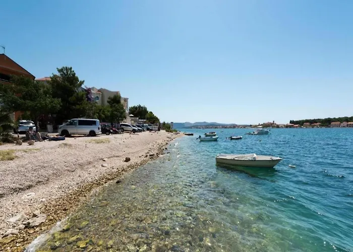 Daire In Brodarica Near Gaj