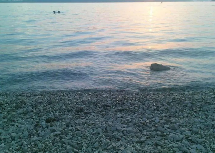 Daire In Brodarica Near Gaj Razine